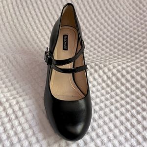 CLEARANCE‼️ Black, Alex Marie, leather, high heeled Mary Janes, size 7